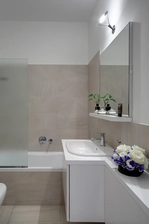 Contempora Apartments - Elvezia 8 - E22 Milánó